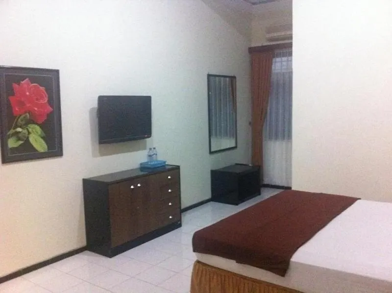 Hotel Aloha-1