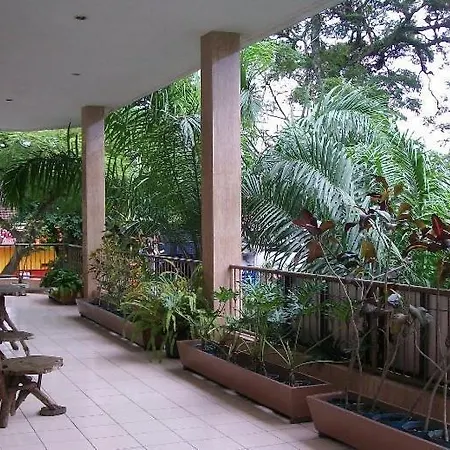 Hotel Aloha-3