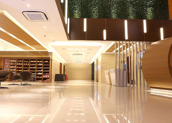 Grand Citihub Hotel @Kajoetangan Malang