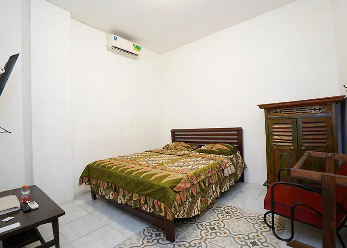 Griya Gribig Guest House Mitra Reddoorz Malang